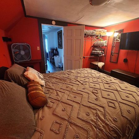 Cozy 3 Bedroom House In Downtown 이타카 외부 사진