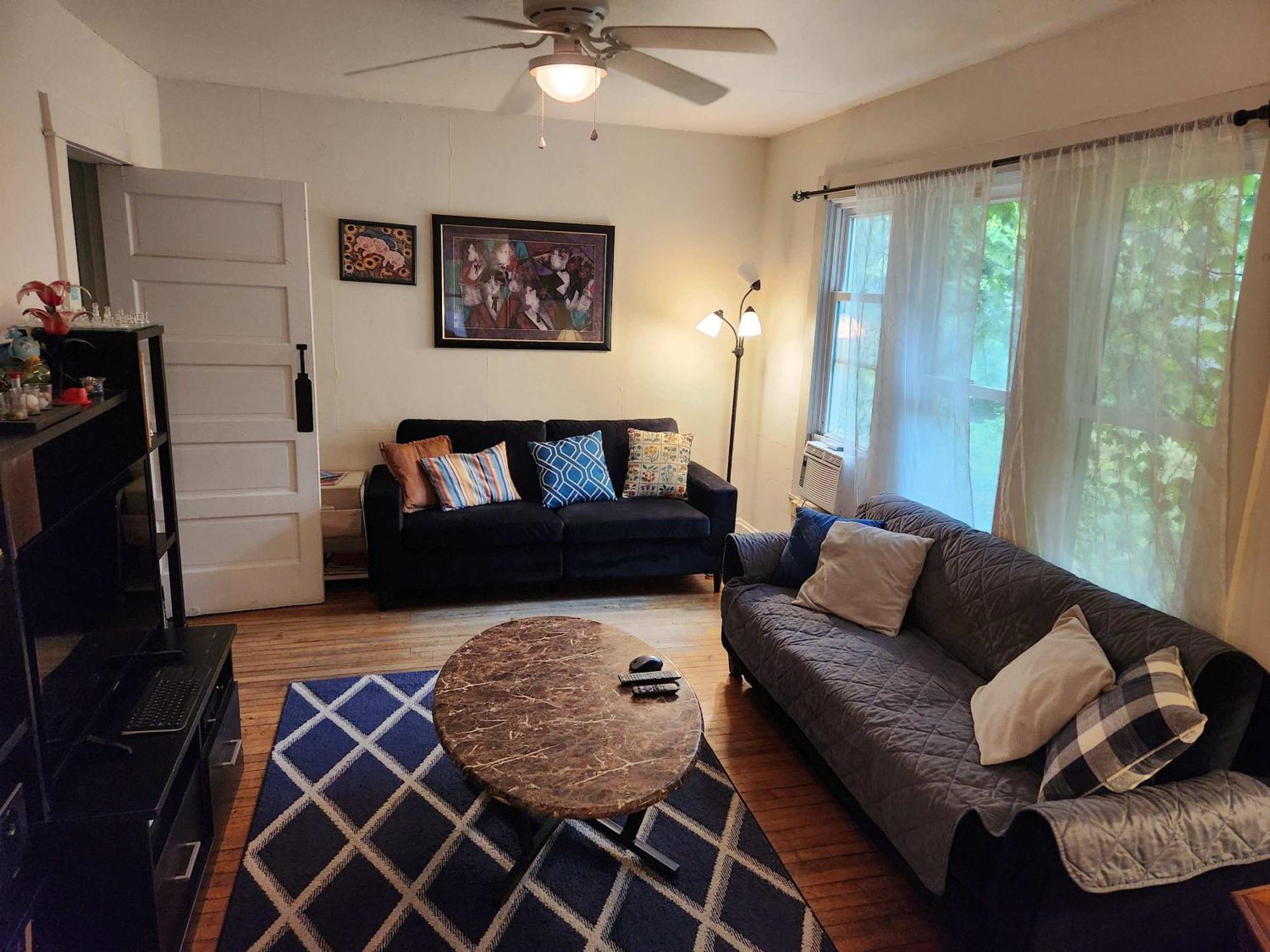 Cozy 3 Bedroom House In Downtown 이타카 외부 사진