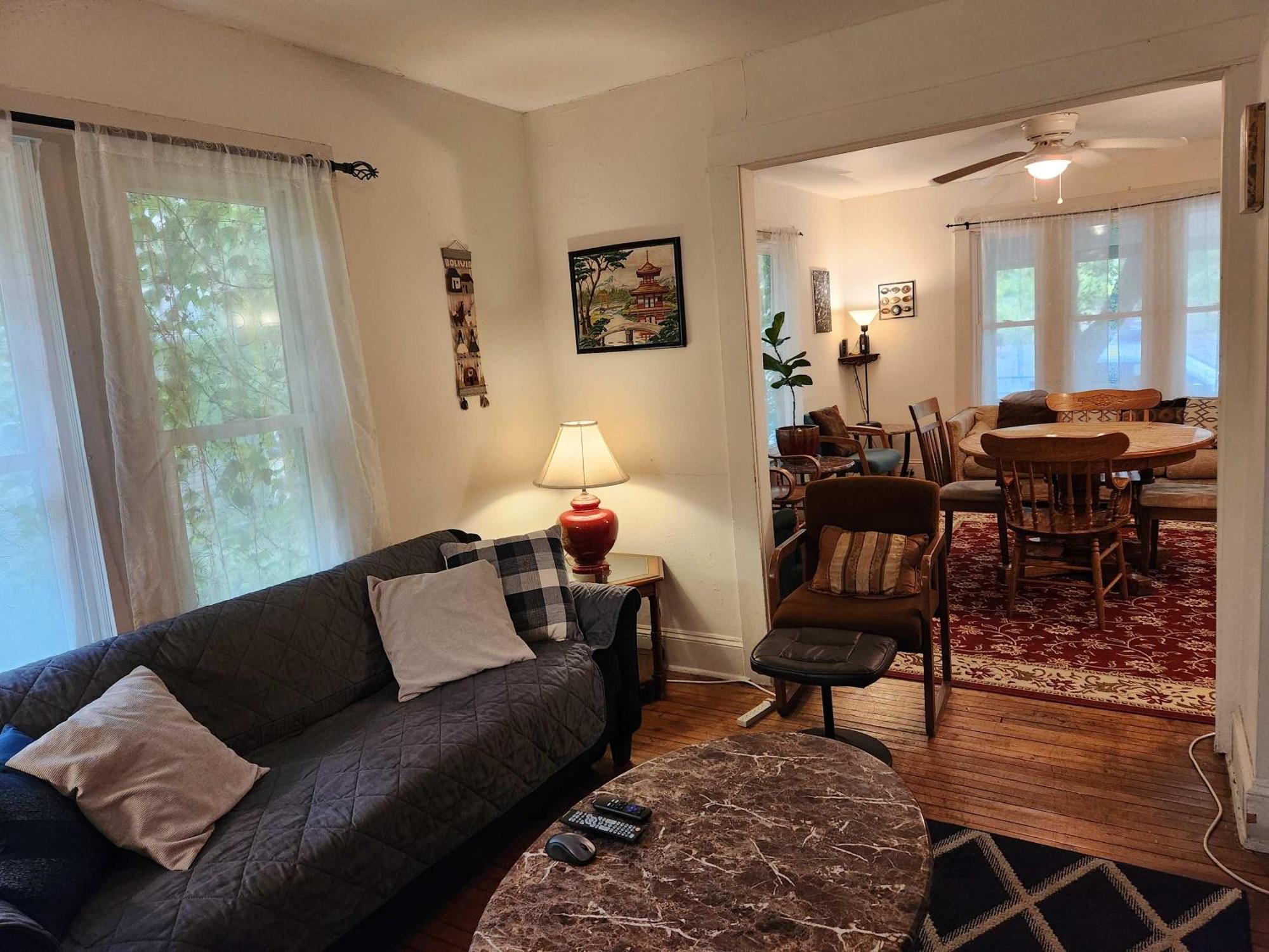 Cozy 3 Bedroom House In Downtown 이타카 외부 사진